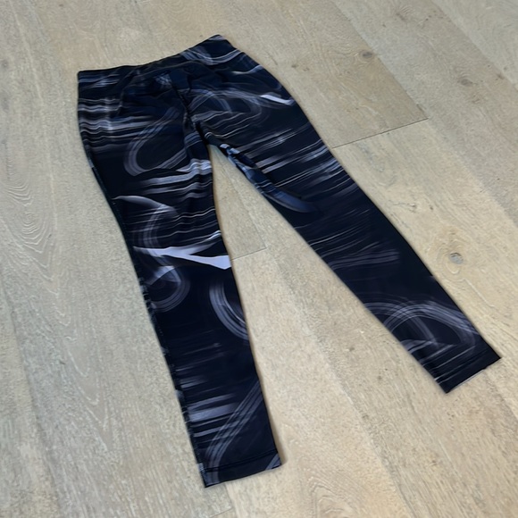 NWOT Small / Medium Leggings. Athletic Pants. Full Floor Ankle 7/8 Length. - Picture 11 of 14